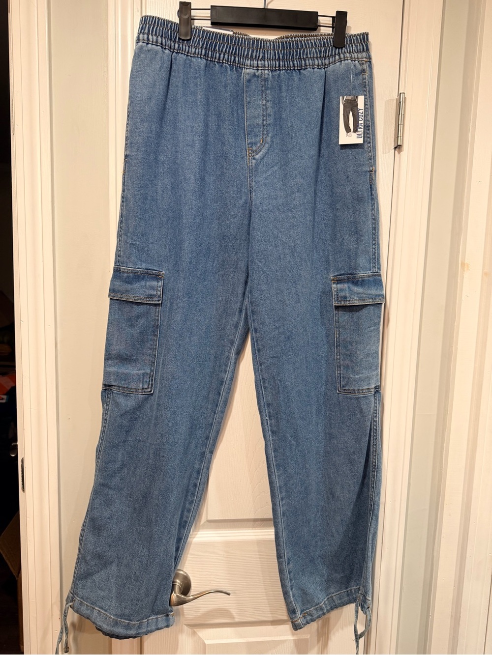 NWT Vanilla Star Size L 12-14 Ultra Cozy Pull On Stretch Denim Cargo Jeans Pants